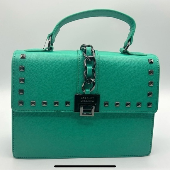 Badgley Mischka Handbags - NWT Badgley Mischka Crossbody with Chain MSRP $160🔥🔥